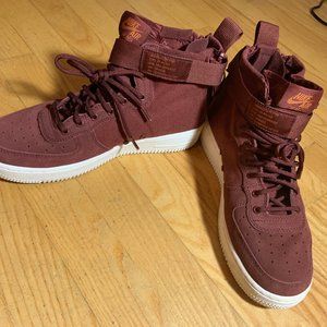 Nike SF Air Force 1 Mid Women's Sneaker-Maroon